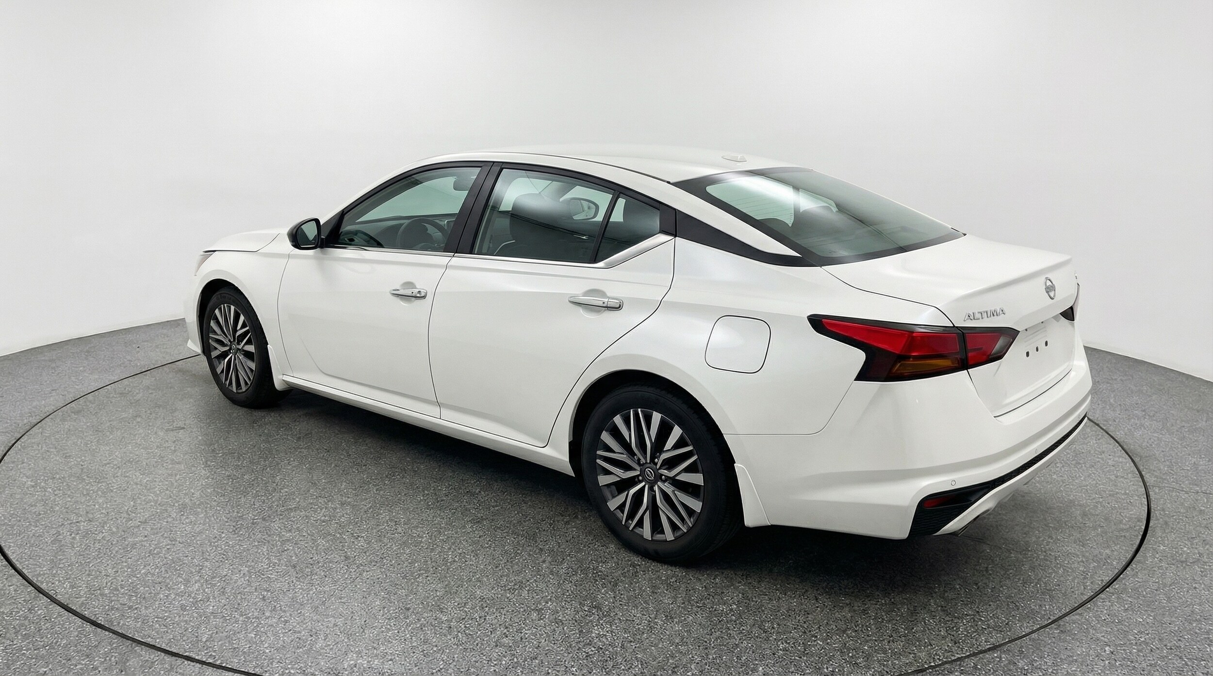 Thumbnail: 2025 Nissan Altima - 5