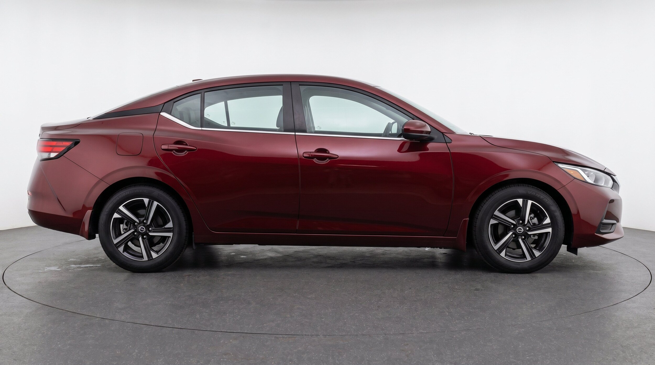 Thumbnail: 2025 Nissan Sentra - 11
