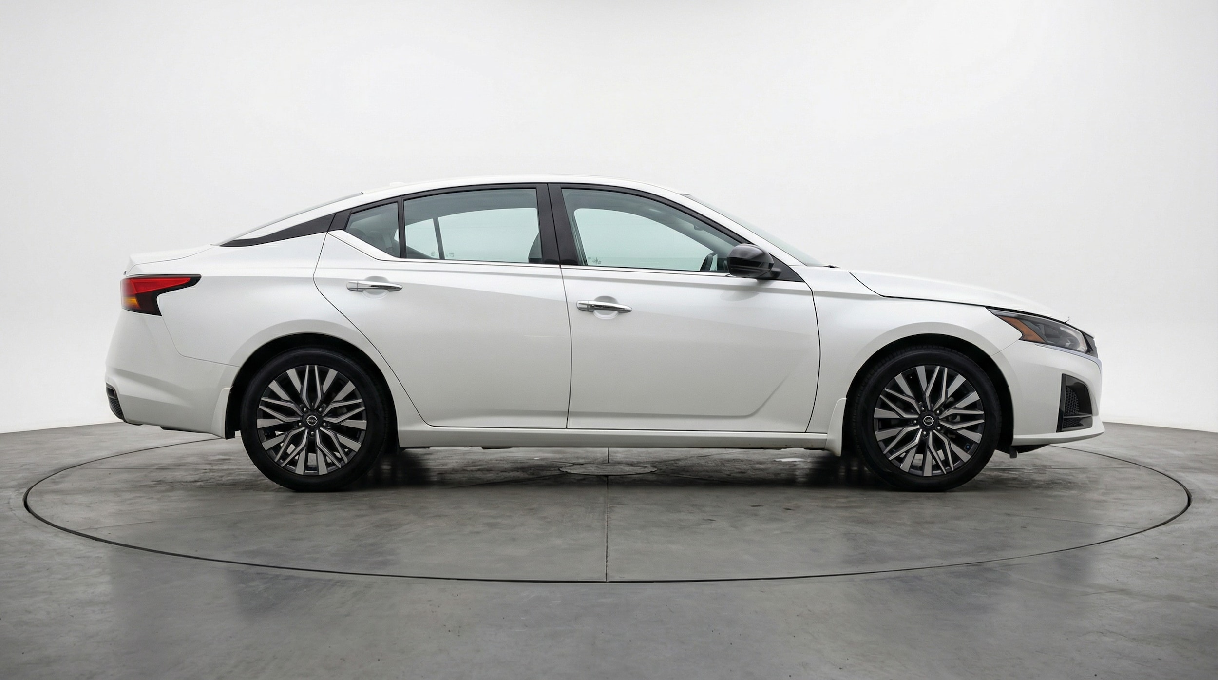 Thumbnail: 2025 Nissan Altima - 8