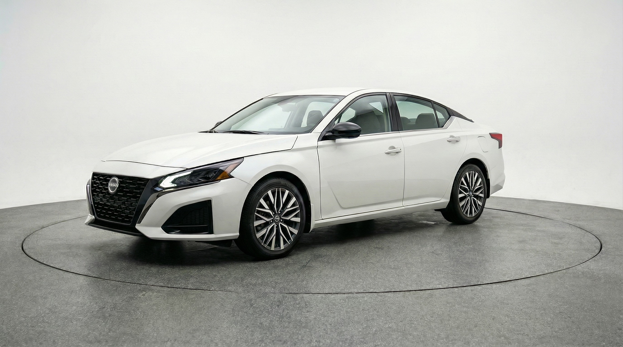 Thumbnail: 2025 Nissan Altima - 3