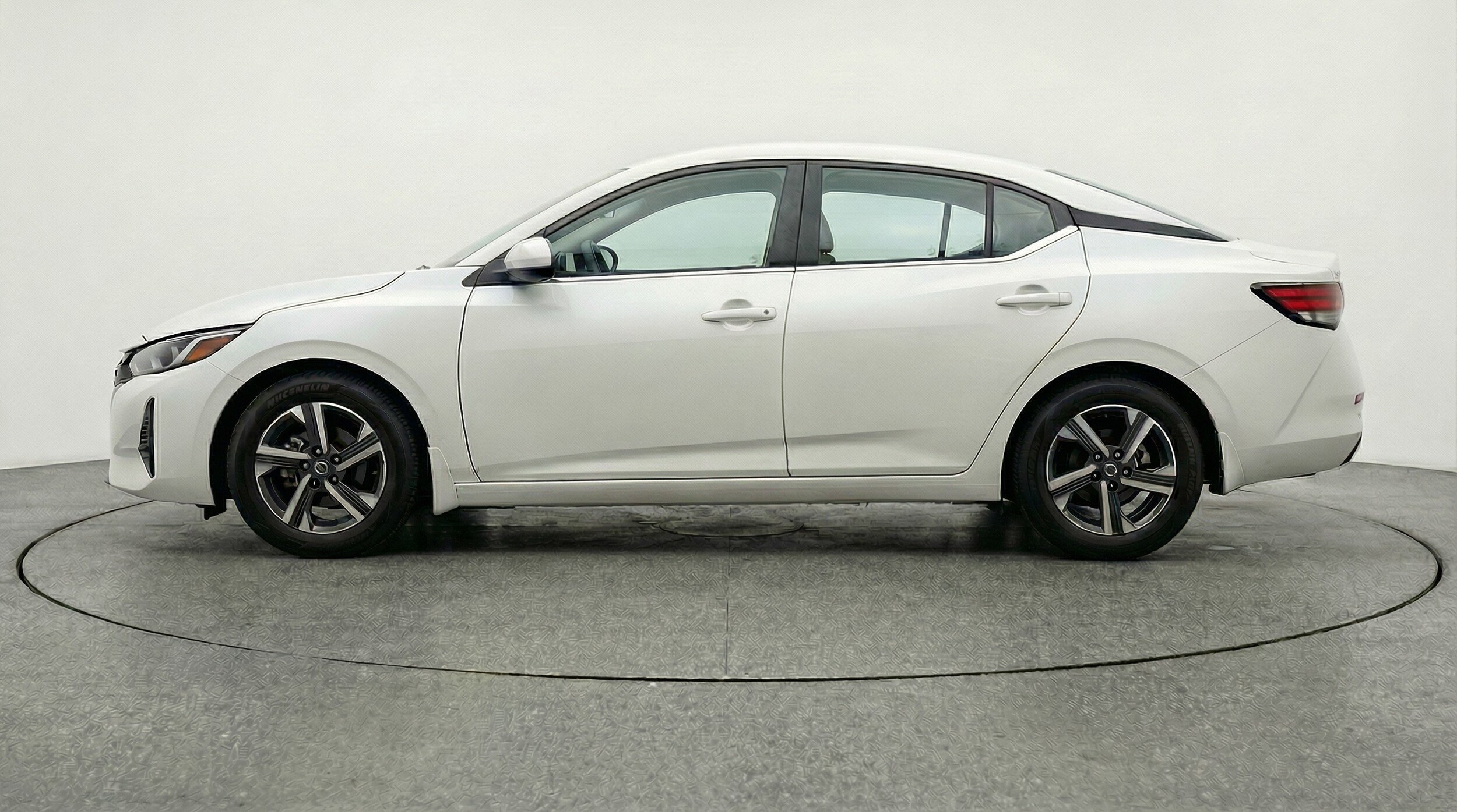 Thumbnail: 2025 Nissan Sentra - 5