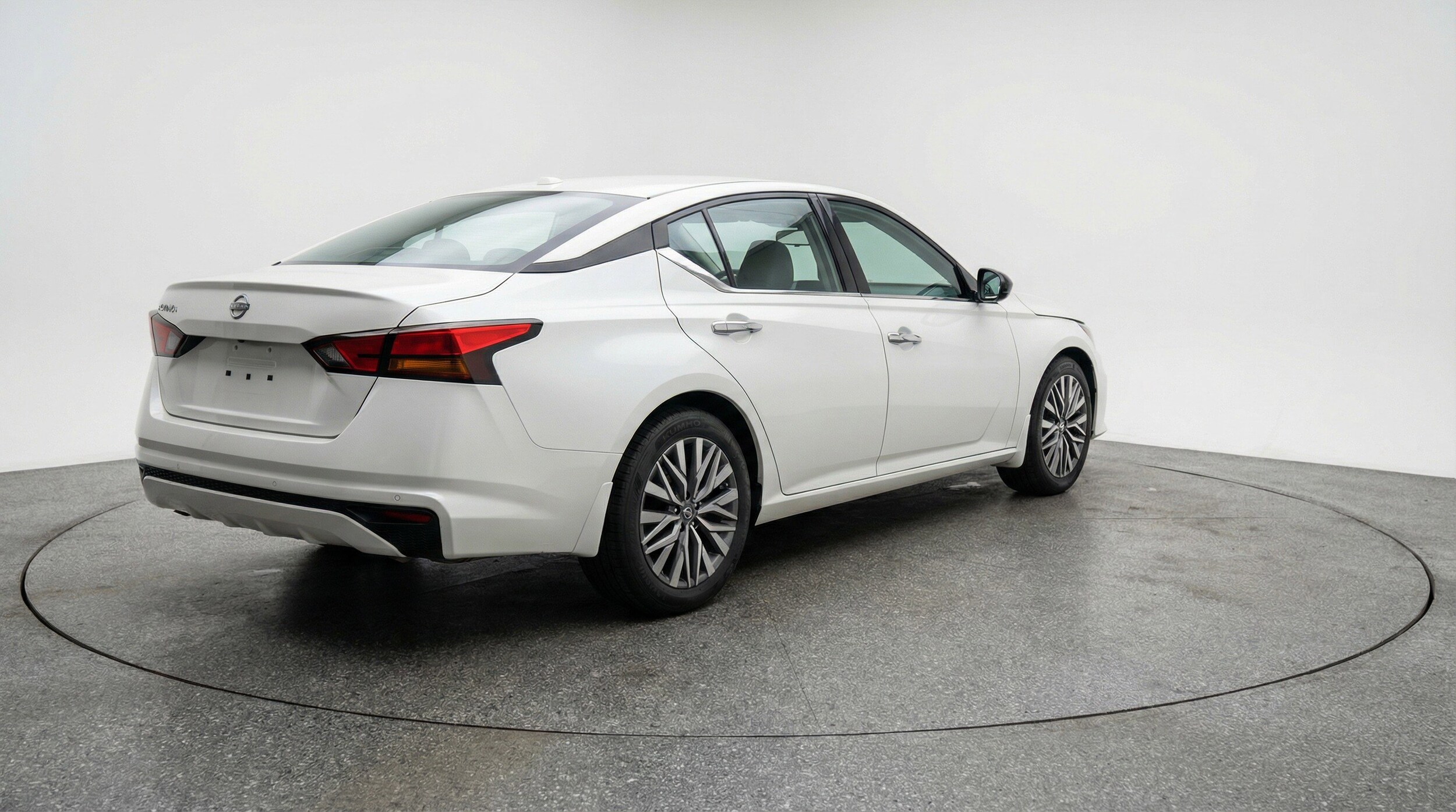 Thumbnail: 2025 Nissan Altima - 9