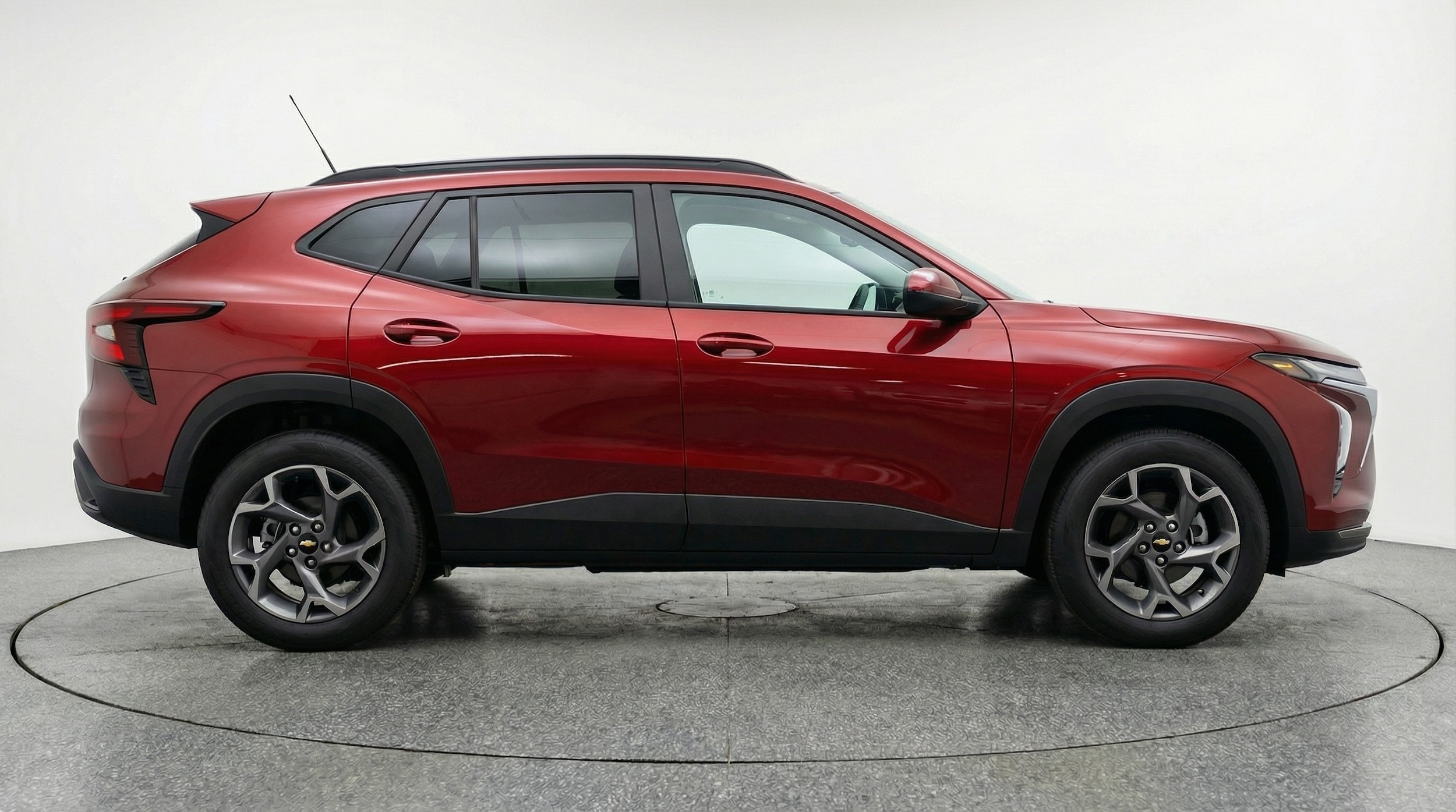 Thumbnail: 2025 Chevrolet Trax - 8