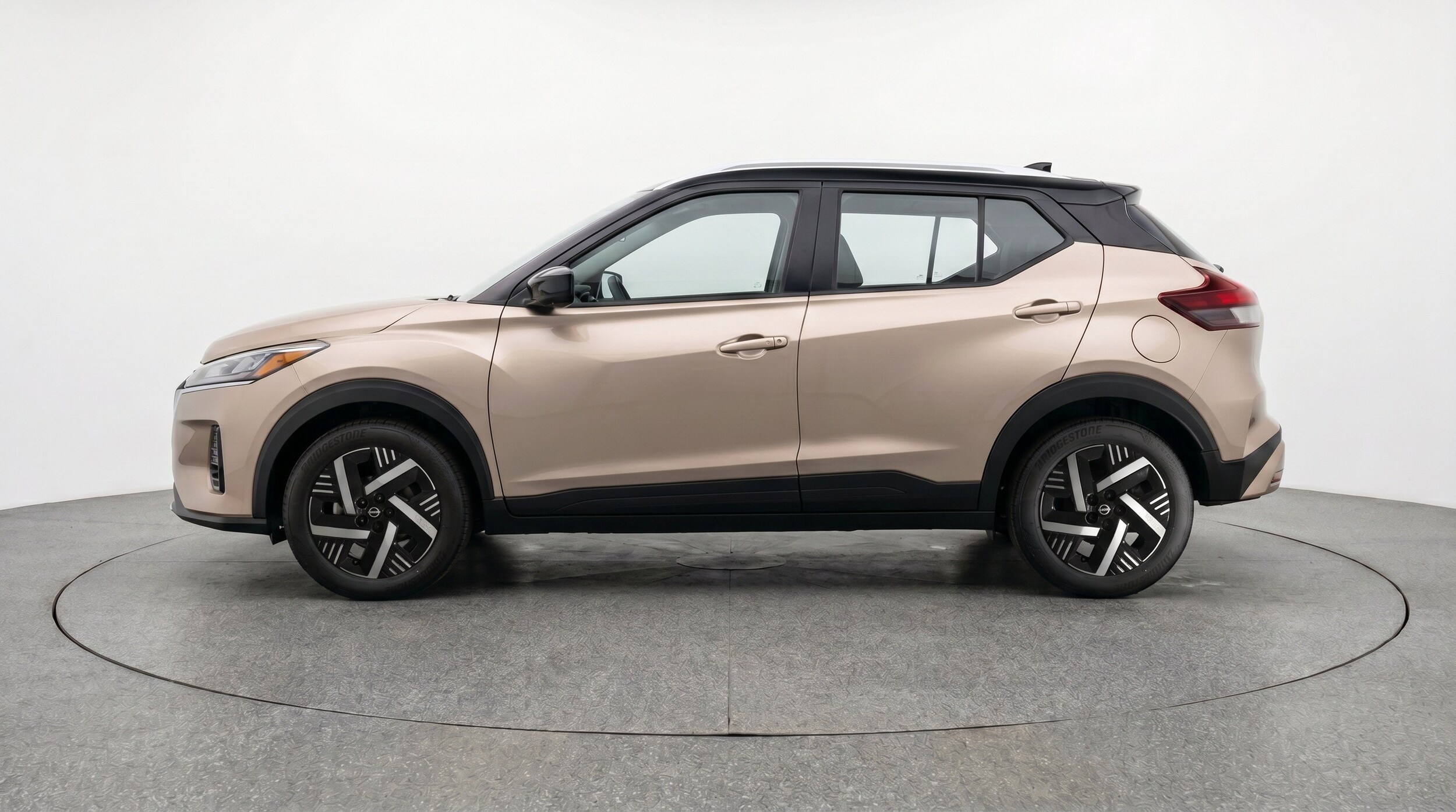 Thumbnail: 2026 Nissan Kicks - 5