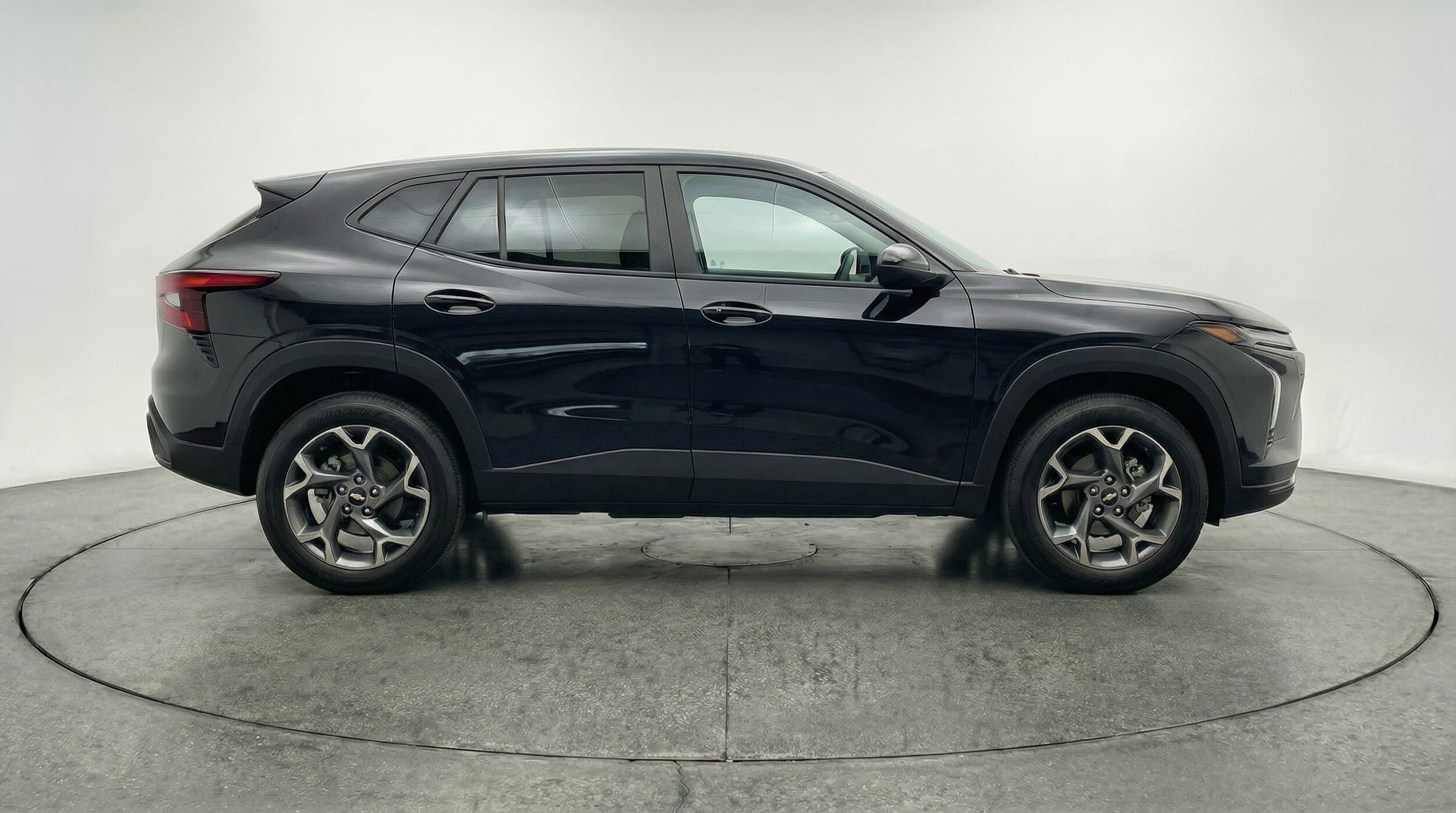 Thumbnail: 2025 Chevrolet Trax - 11