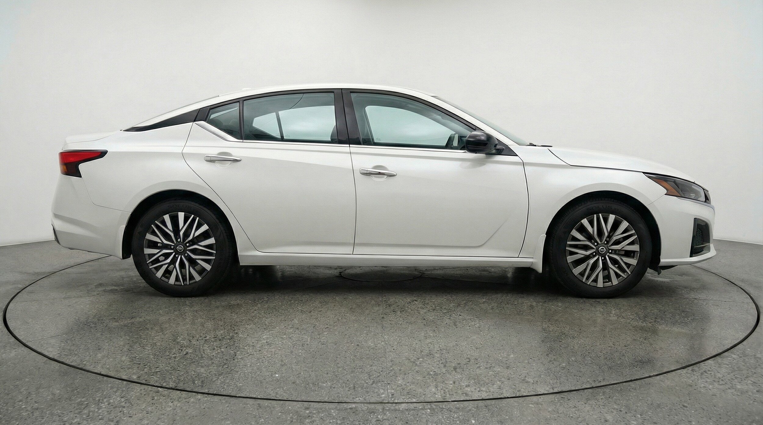 Thumbnail: 2025 Nissan Altima - 8
