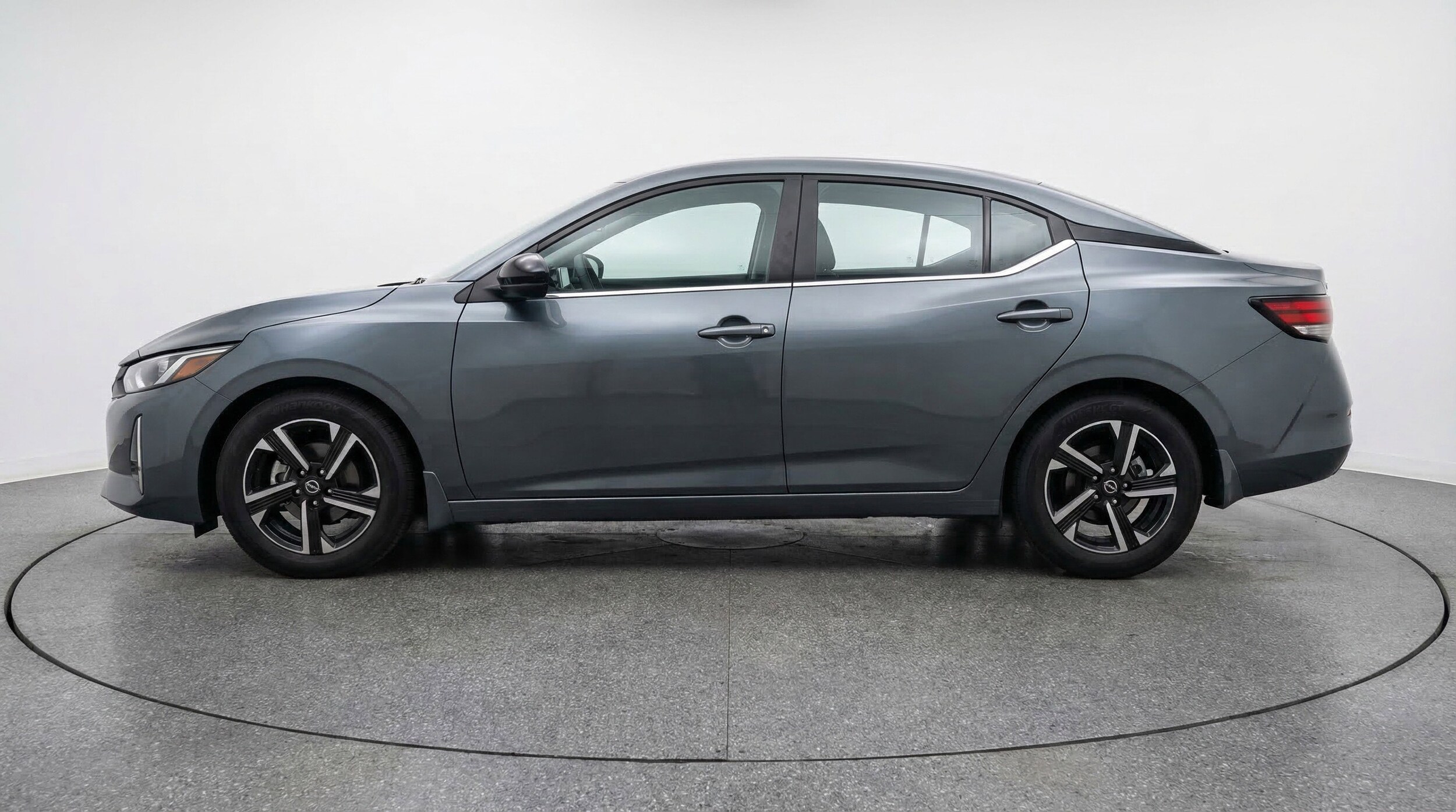 Thumbnail: 2025 Nissan Sentra - 5
