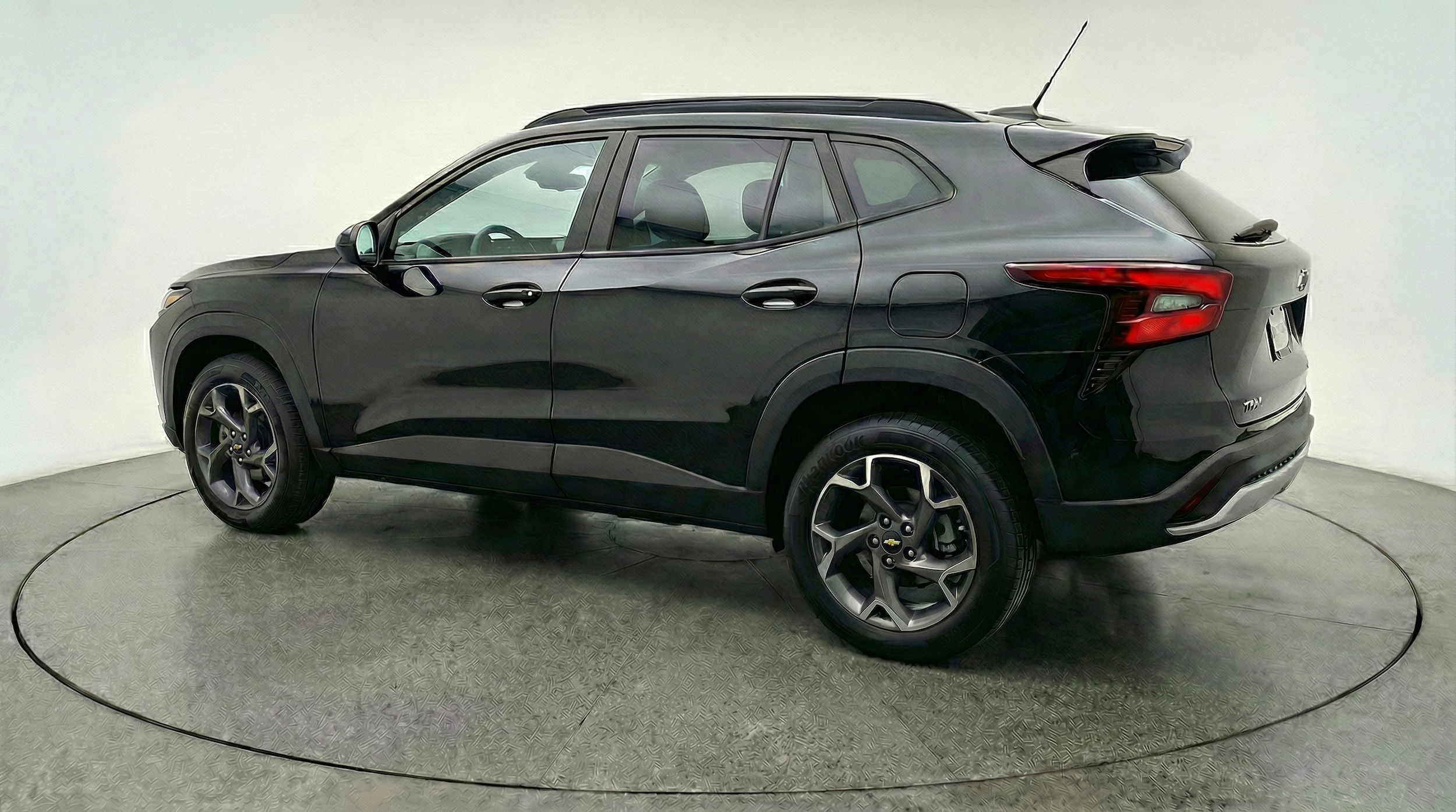 Thumbnail: 2025 Chevrolet Trax - 5