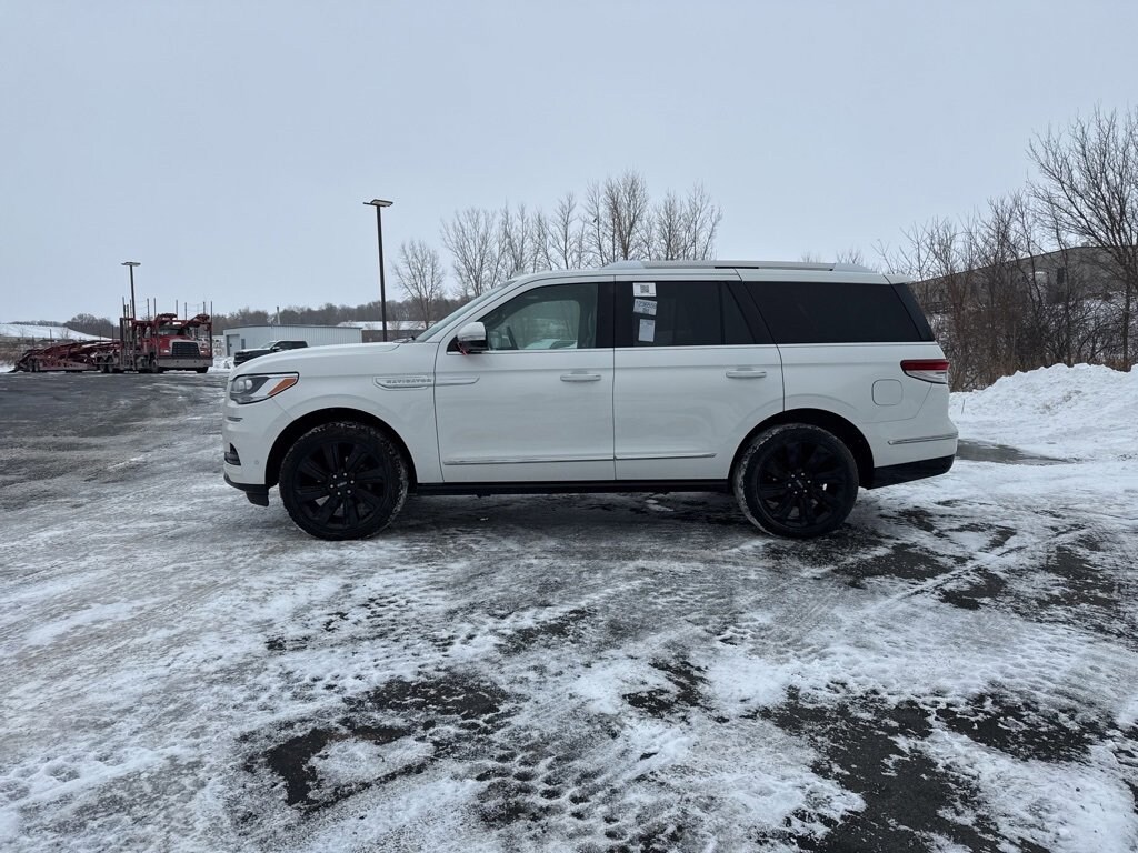 Used 2024 Lincoln Navigator Reserve