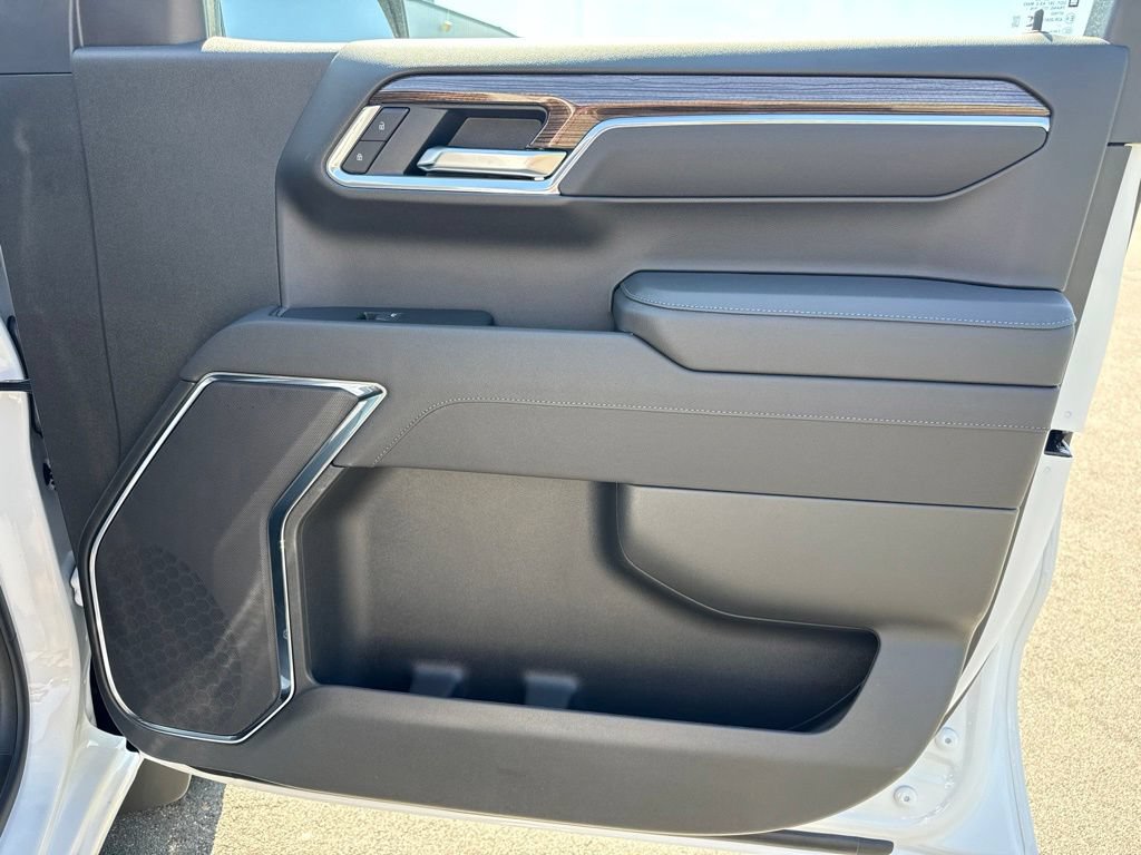 2026 Chevrolet Silverado 1500 LT - Photo 10