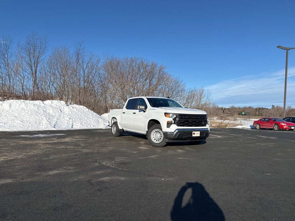 2026 Chevrolet Silverado Base's photo