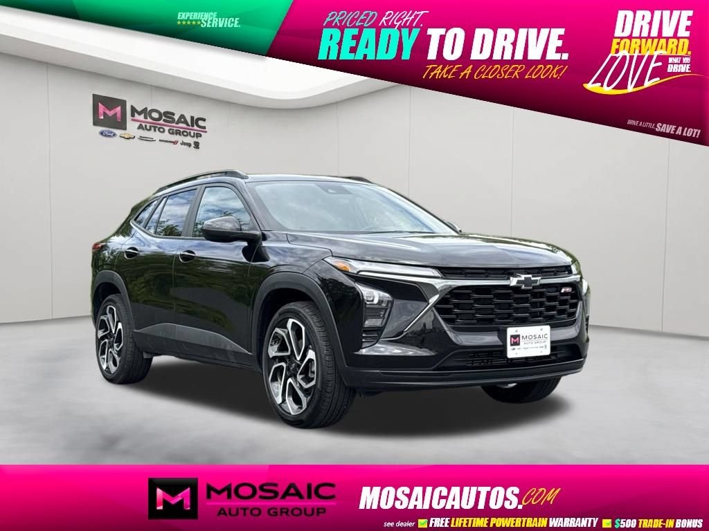 Used 2025 Chevrolet Trax 2RS SUV