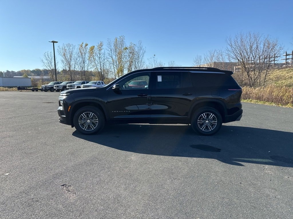 Used 2024 Chevrolet Traverse LT SUV