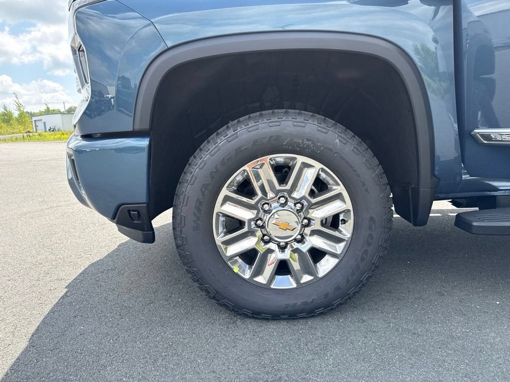 2026 Chevrolet Silverado 3500HD High Country - Photo 42