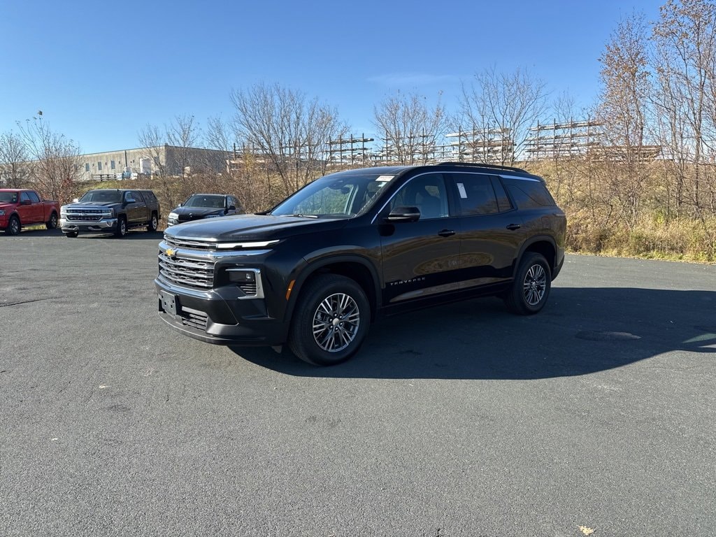 Used 2024 Chevrolet Traverse LT SUV