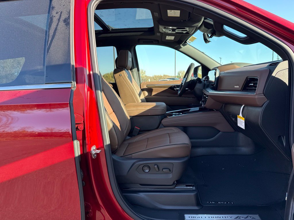 2027 Chevrolet Tahoe High Country - Photo 11