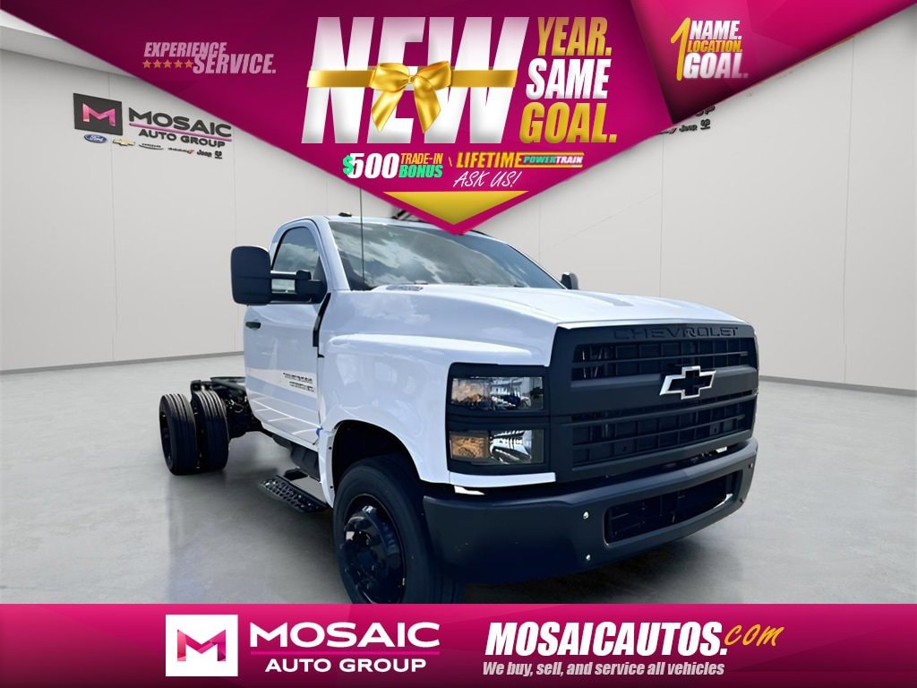 2024 Chevrolet Silverado 4500 Medium Duty Chassis Cab Work Truck's photo