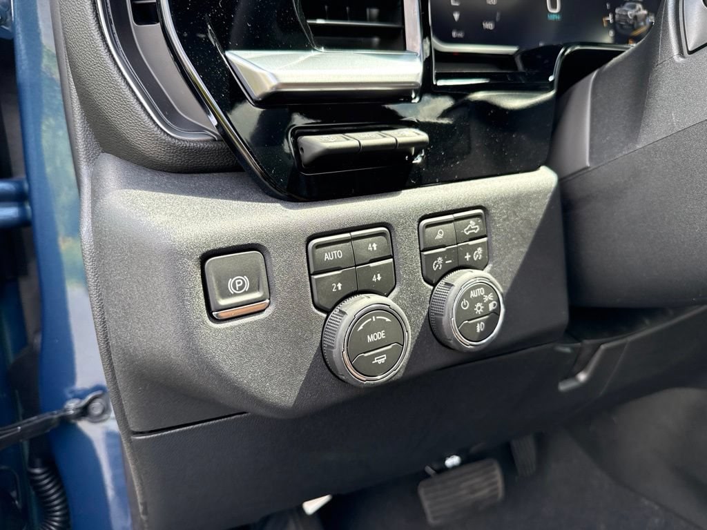 2026 Chevrolet Silverado 3500HD High Country - Photo 32