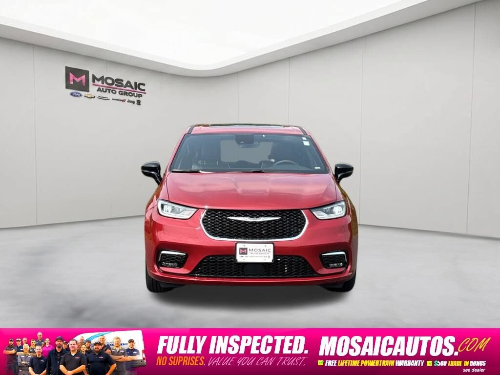 Used 2026 Chrysler Pacifica Limited Van Passenger Van