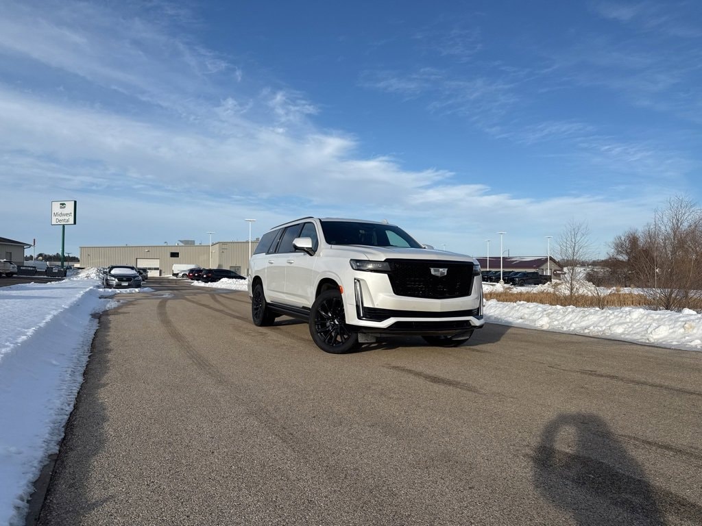 2024 Cadillac Escalade ESV Sport Platinum's photo