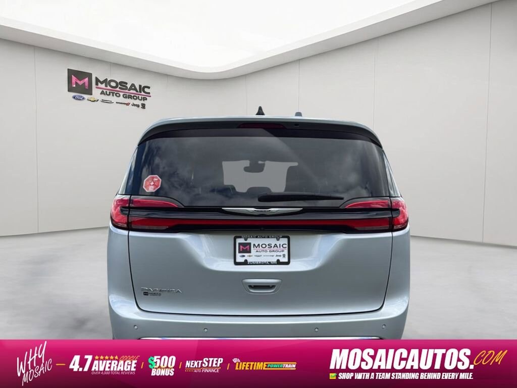 Used 2023 Chrysler Pacifica Touring L Van Passenger Van