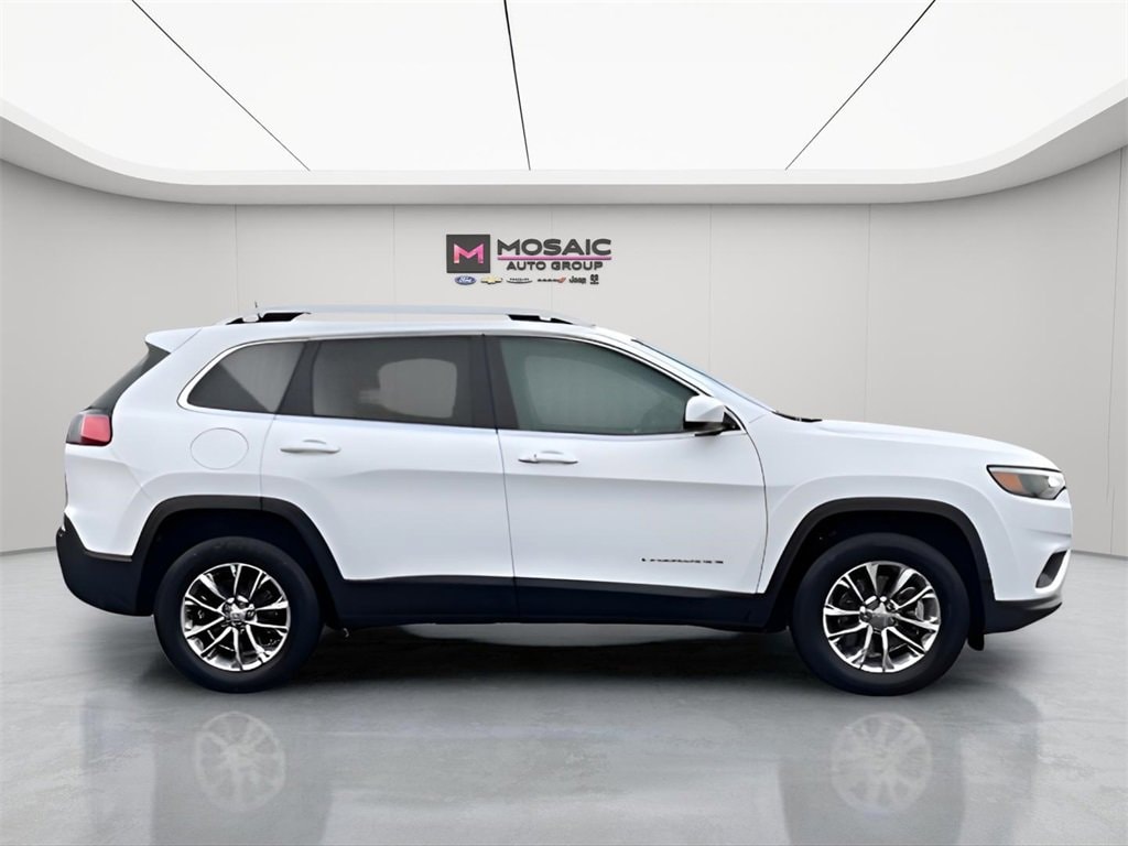 Used 2021 Jeep Cherokee Latitude Lux with VIN 1C4PJMMX4MD105021 for sale in Zumbrota, Minnesota
