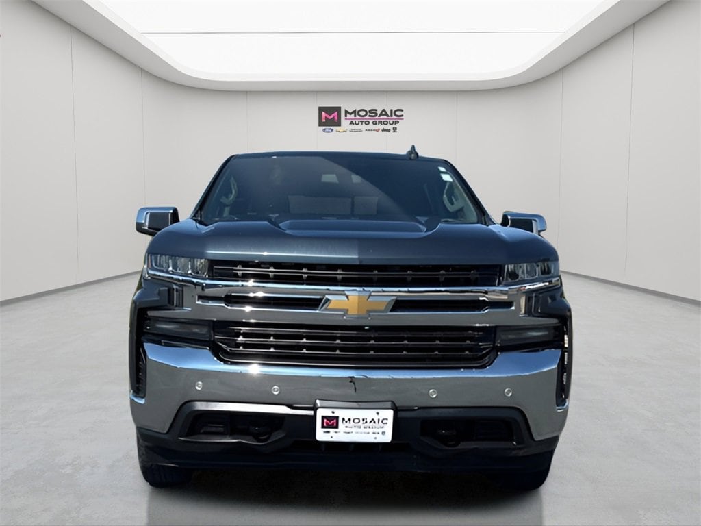 Used 2020 Chevrolet Silverado 1500 LT with VIN 1GCPYDEK1LZ120270 for sale in Zumbrota, Minnesota
