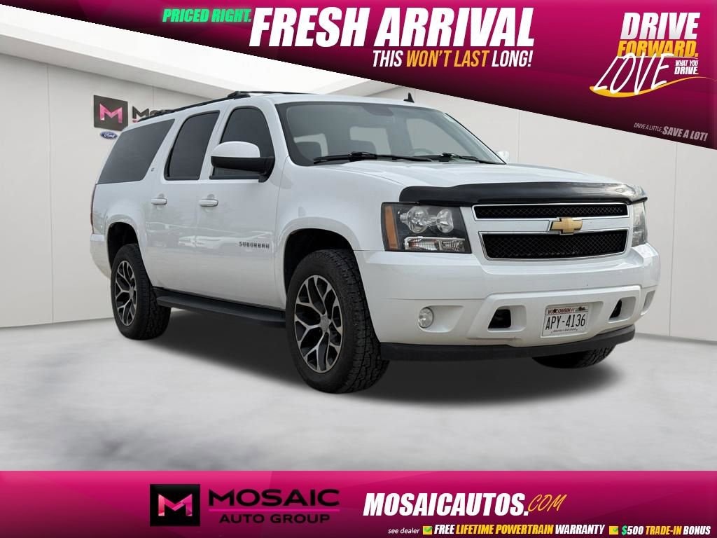 2014 Chevrolet Suburban 4WD 1500 LT's photo