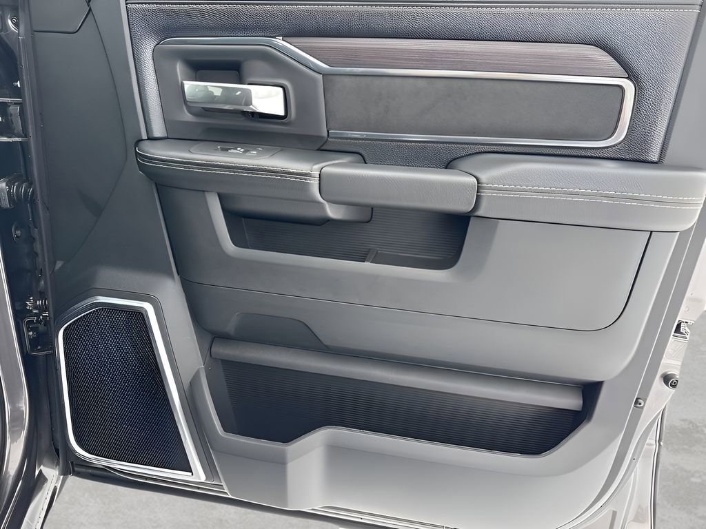 2026 RAM 2500 Laramie - Photo 13