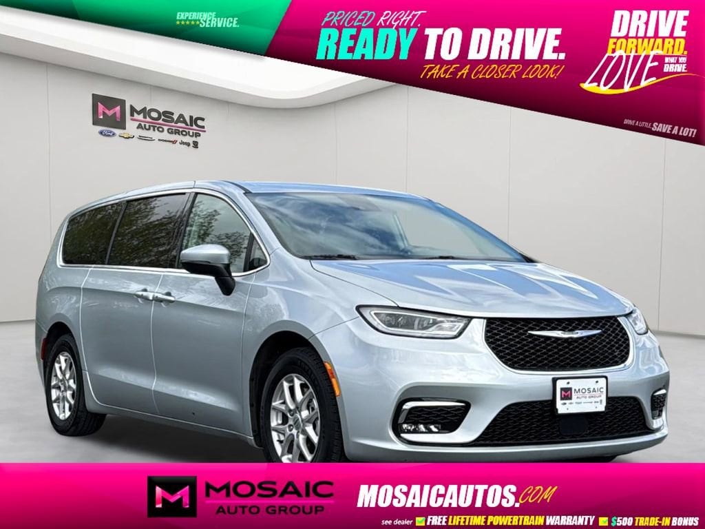 Used 2023 Chrysler Pacifica Touring L Van Passenger Van