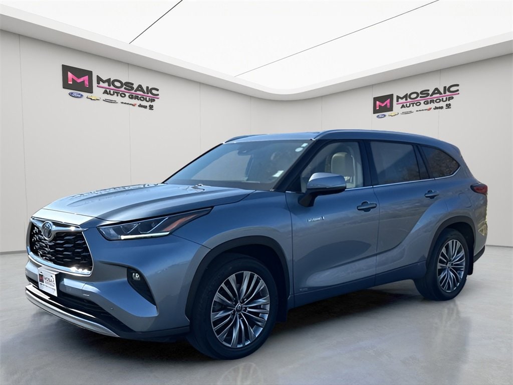 Used 2021 Toyota Highlander Hybrid Platinum SUV