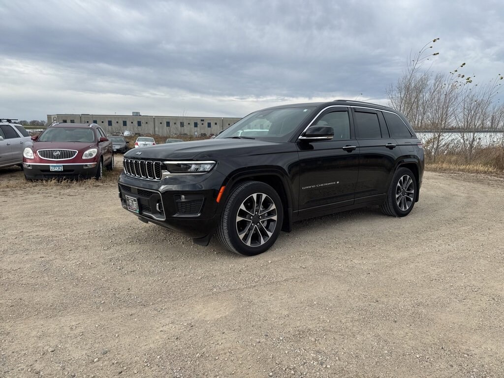 Used 2023 Jeep Grand Cherokee Overland SUV