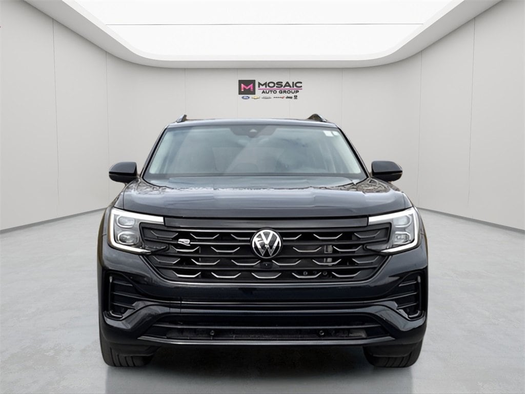 Used 2024 Volkswagen Atlas SEL Premium R-Line with VIN 1V2FR2CA1RC522209 for sale in Zumbrota, Minnesota