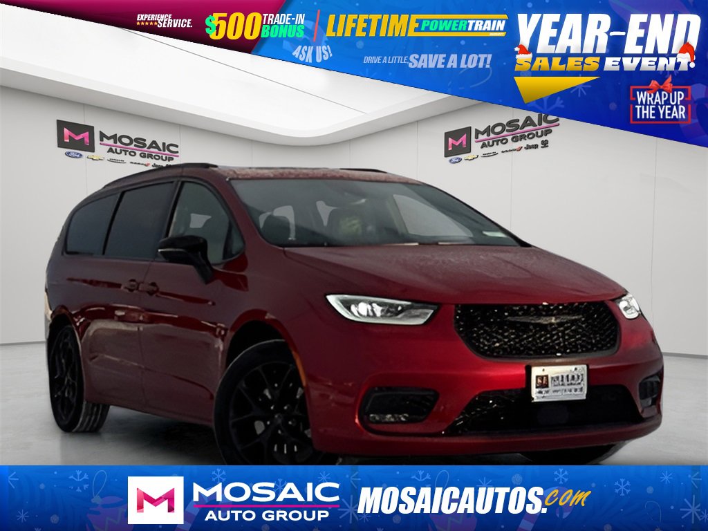 2026 Chrysler Pacifica Limited's photo