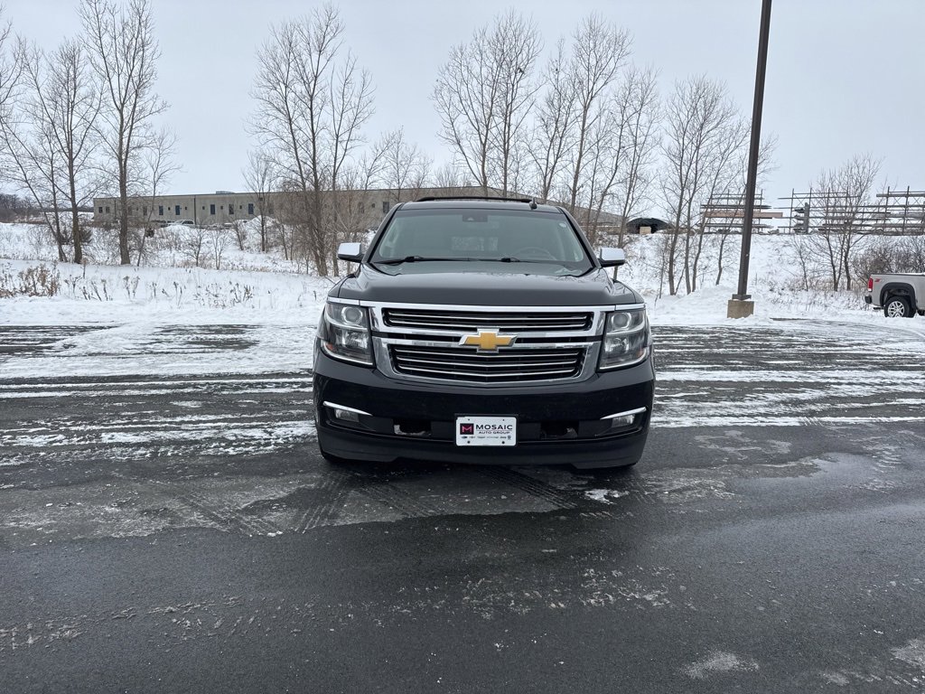 Used 2018 Chevrolet Suburban Premier with VIN 1GNSKJKCXJR300813 for sale in Zumbrota, Minnesota