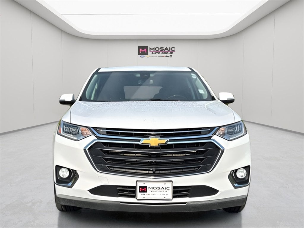 Used 2019 Chevrolet Traverse Premier with VIN 1GNEVKKW0KJ270807 for sale in Zumbrota, Minnesota