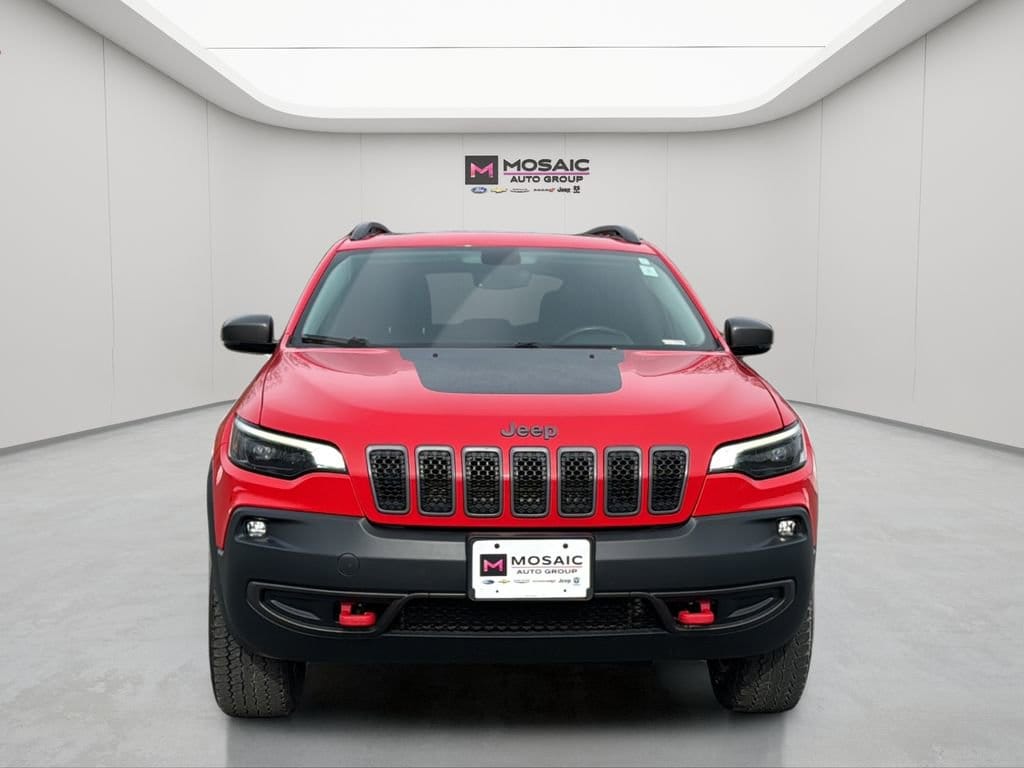 Used 2019 Jeep Cherokee Trailhawk Elite with VIN 1C4PJMBX5KD227189 for sale in Zumbrota, Minnesota