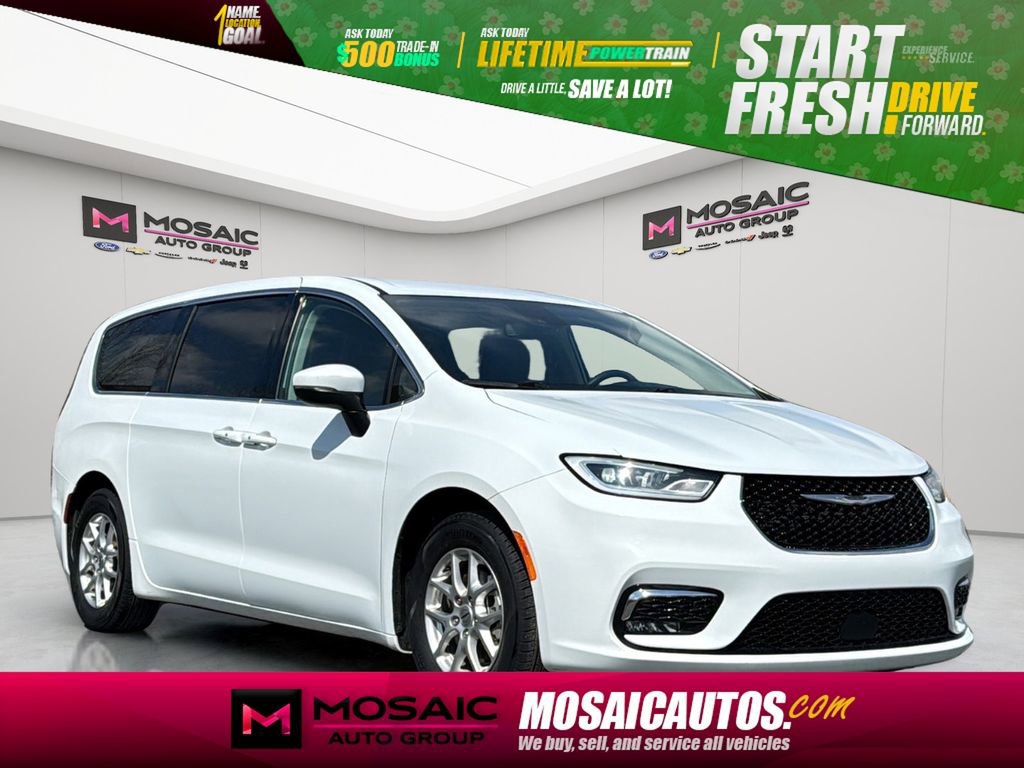 2023 Chrysler Pacifica Touring L