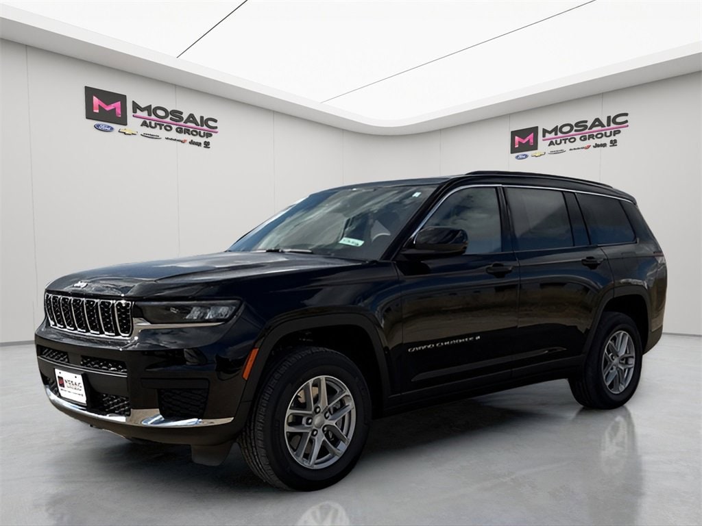 New 2025 Jeep Grand Cherokee L Laredo Sport Utility