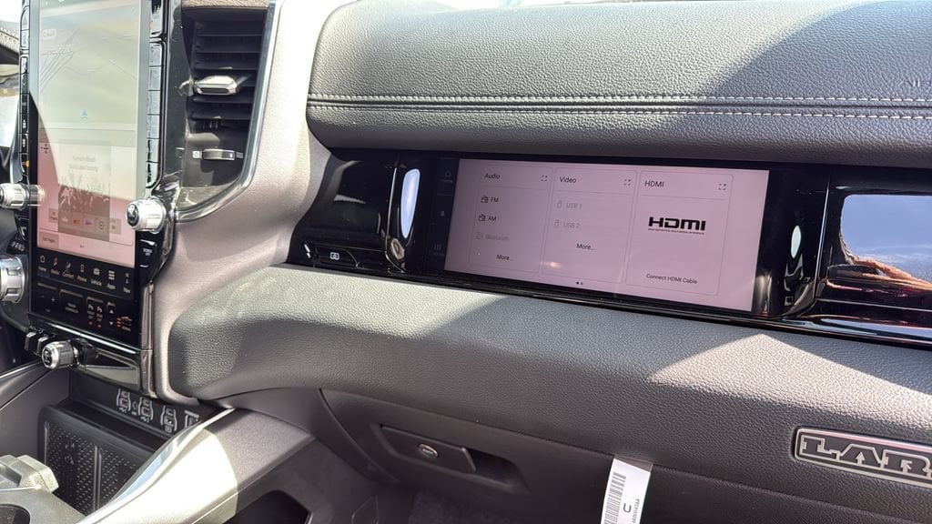 2026 RAM 1500 Laramie - Photo 15