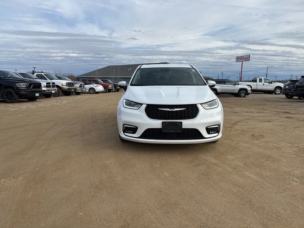 Used 2023 Chrysler Pacifica Touring L with VIN 2C4RC1BG7PR597713 for sale in Zumbrota, Minnesota