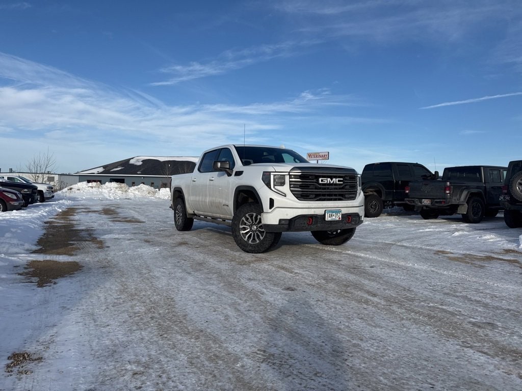 2023 GMC Sierra 1500 AT4's photo