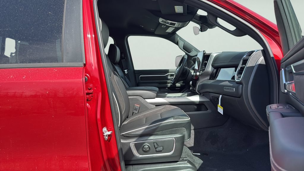 2026 RAM 1500 Laramie - Photo 14