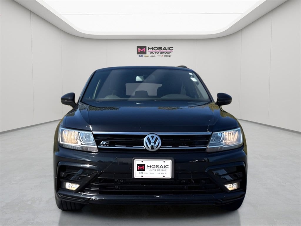 Used 2020 Volkswagen Tiguan SE R-LINE BLACK with VIN 3VV2B7AX4LM162918 for sale in Zumbrota, Minnesota