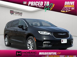 2026 Chrysler Pacifica Select Passenger Van