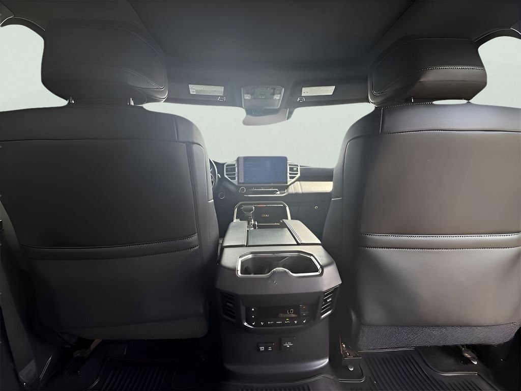 2023 Toyota Sequoia Platinum - Photo 17