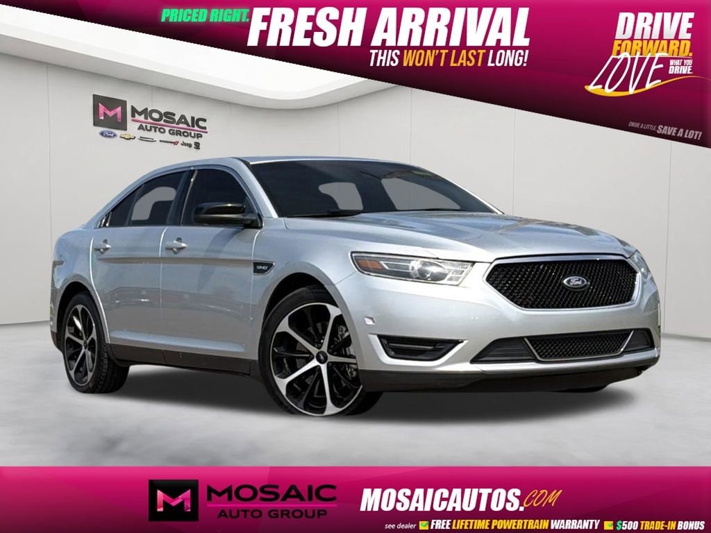2015 Ford Taurus SHO's photo