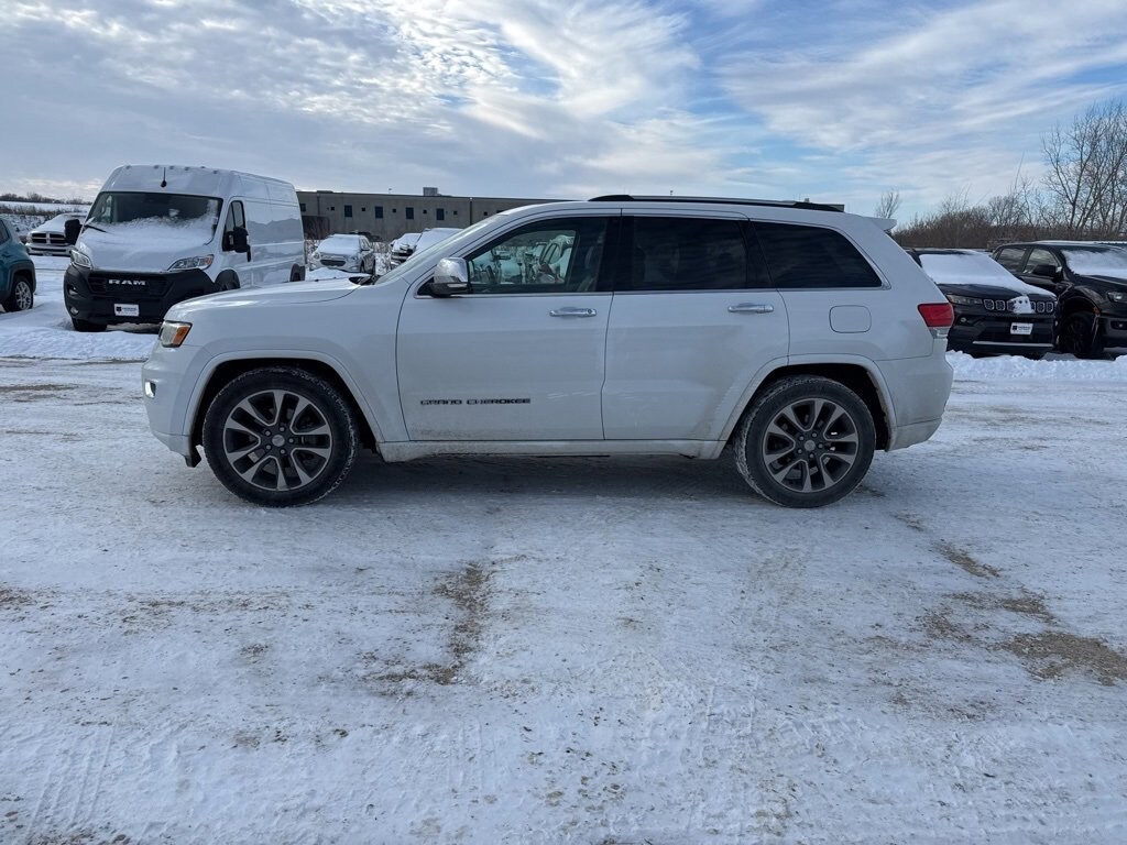 Used 2017 Jeep Grand Cherokee Overland 4x4 SUV
