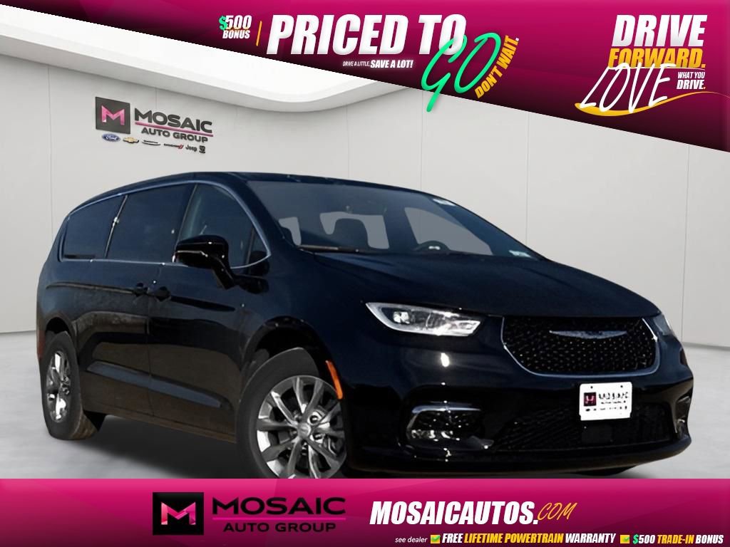 2026 Chrysler Pacifica Select AWD's photo
