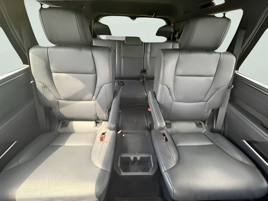 2023 Toyota Sequoia Platinum - Photo 14